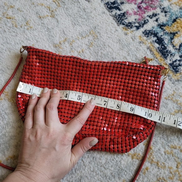 Vintage Red Chevron Metal Mesh Handbag Evening Bag Crossbody with Chain Strap - Picture 6 of 7